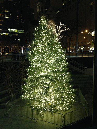 Christmas tree by Best Buy in Chicago