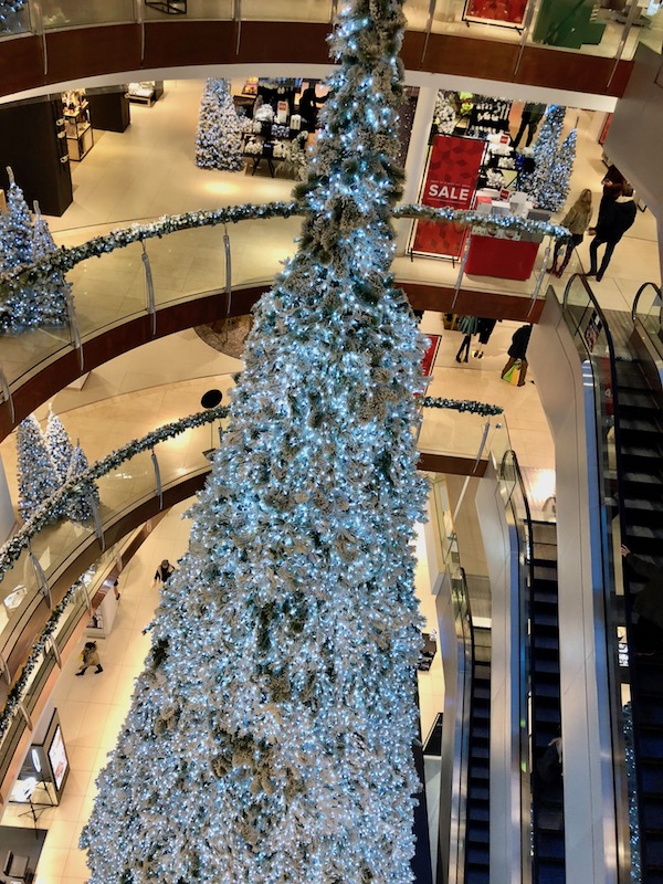 Christmas tree, Bijenkorf, The Hague 2017